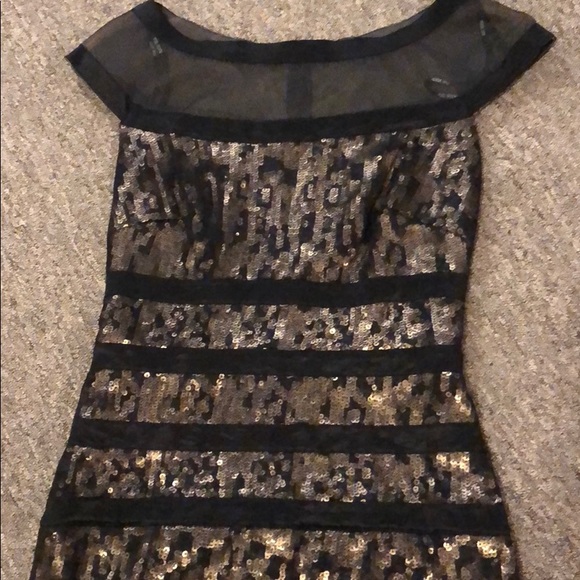Dress - Picture 2 of 4